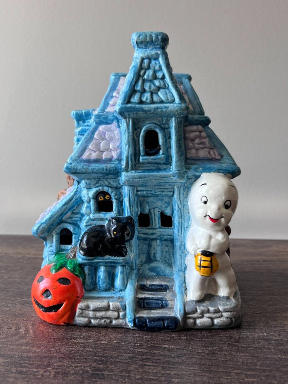 Vintage 1987 Casper the Friendly Ghost Lighted Haunted House Harvey Halloween